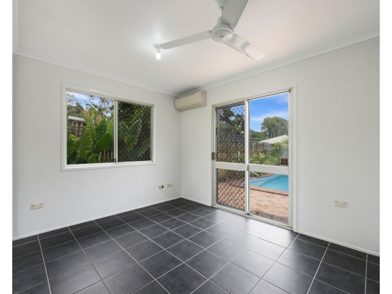 8 Gladstone Street, Eimeo QLD 4740