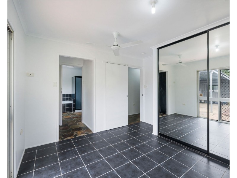 8 Gladstone Street, Eimeo QLD 4740