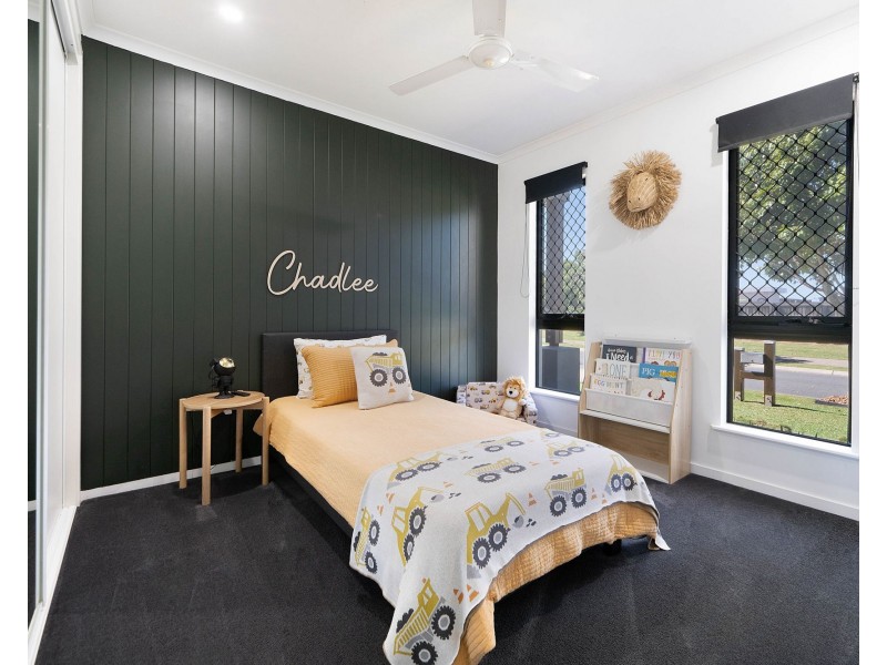 49 Makybe Diva Drive, Ooralea QLD 4740