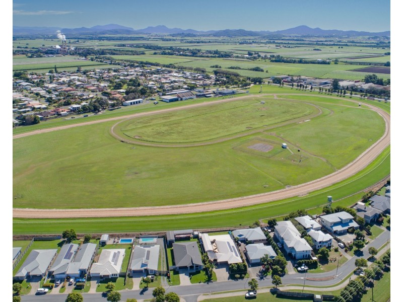 49 Makybe Diva Drive, Ooralea QLD 4740