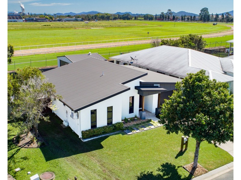 49 Makybe Diva Drive, Ooralea QLD 4740