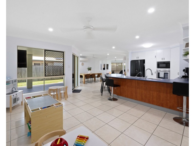 42 Stuart Hindle Drive, Mount Pleasant QLD 4740