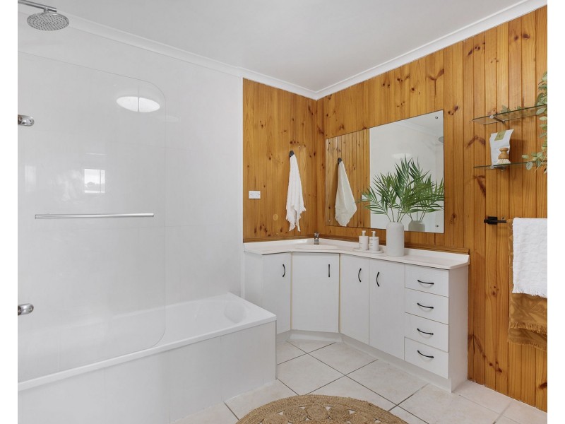 21 Sapphire Court, North Mackay QLD 4740
