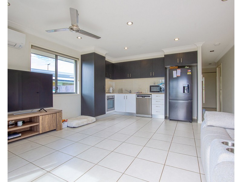 1 & 2 / 35 Avalon Drive (access from 19 Brearley Court), Rural View QLD 4740