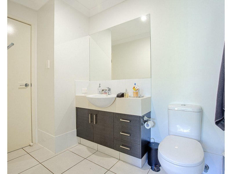 1 & 2 / 35 Avalon Drive (access from 19 Brearley Court), Rural View QLD 4740