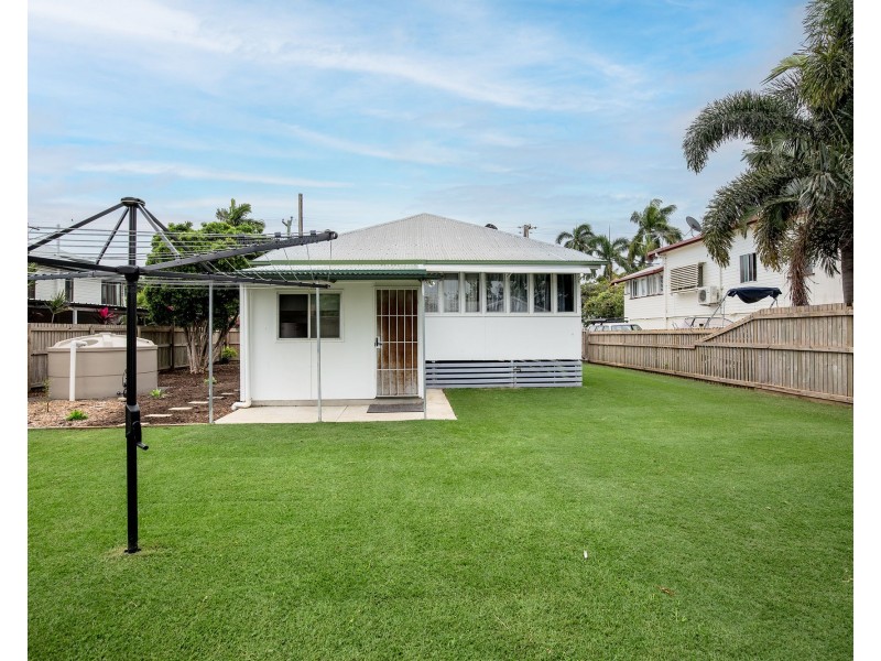 17 Hucker Street, Mackay QLD 4740