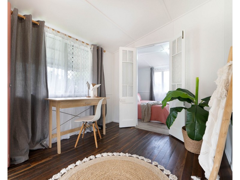 11 Pearce Street, East Mackay QLD 4740