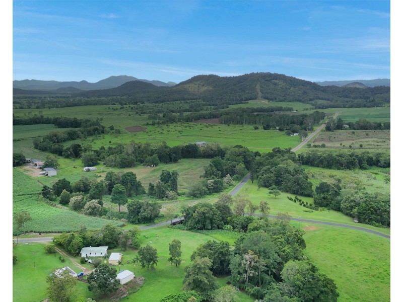 40 Langdon-Lumburra Road, Dows Creek QLD 4754