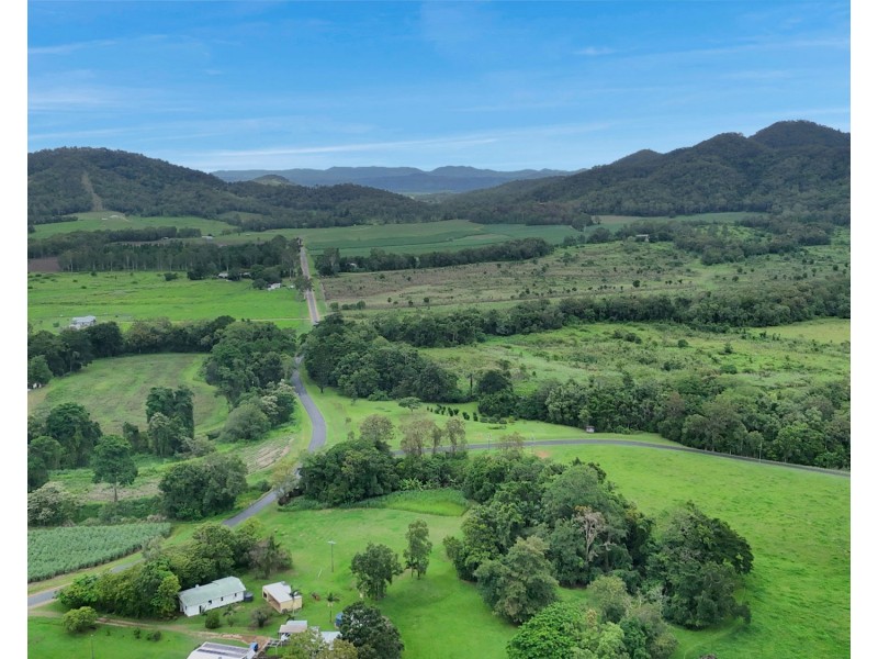 40 Langdon-Lumburra Road, Dows Creek QLD 4754