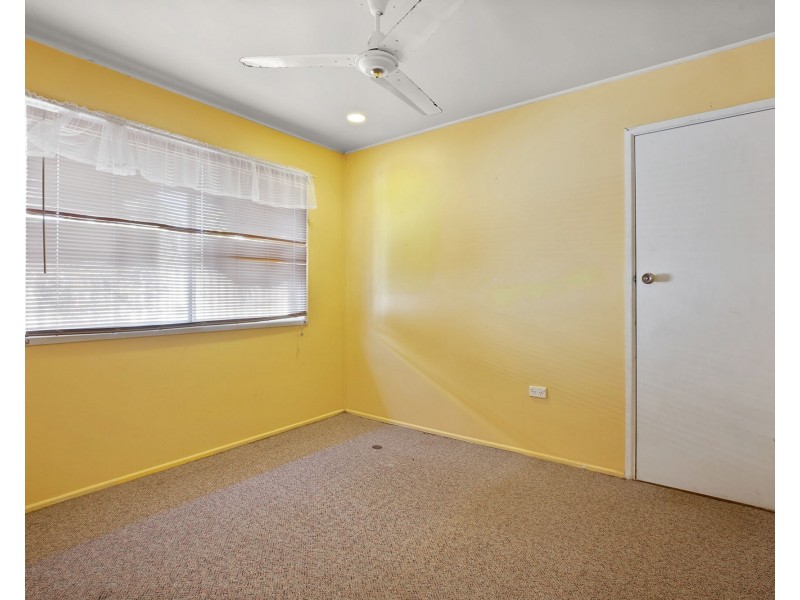 23 Saint Bees Ave, Bucasia QLD 4750