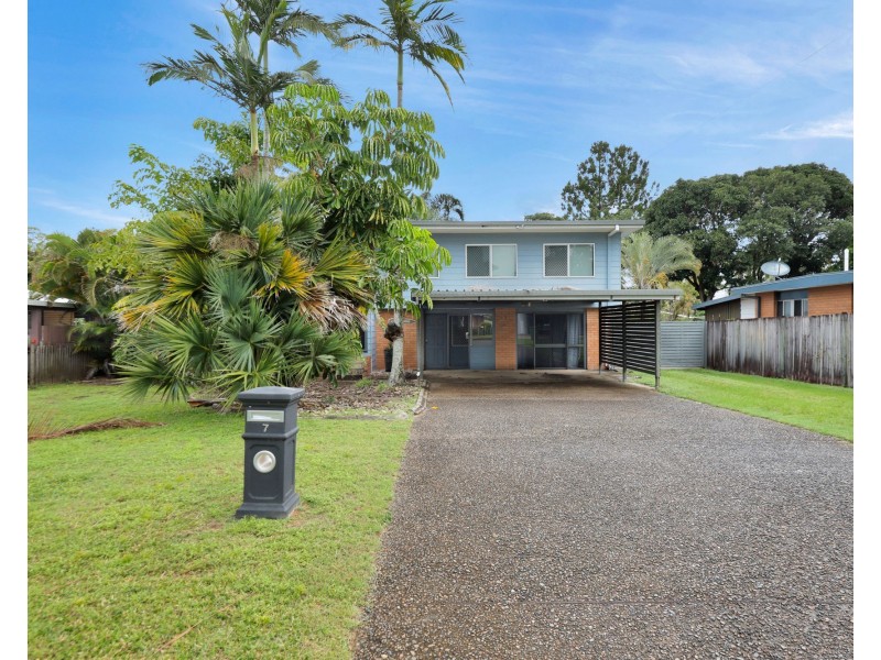 7 Saint Bees Avenue, Bucasia QLD 4750