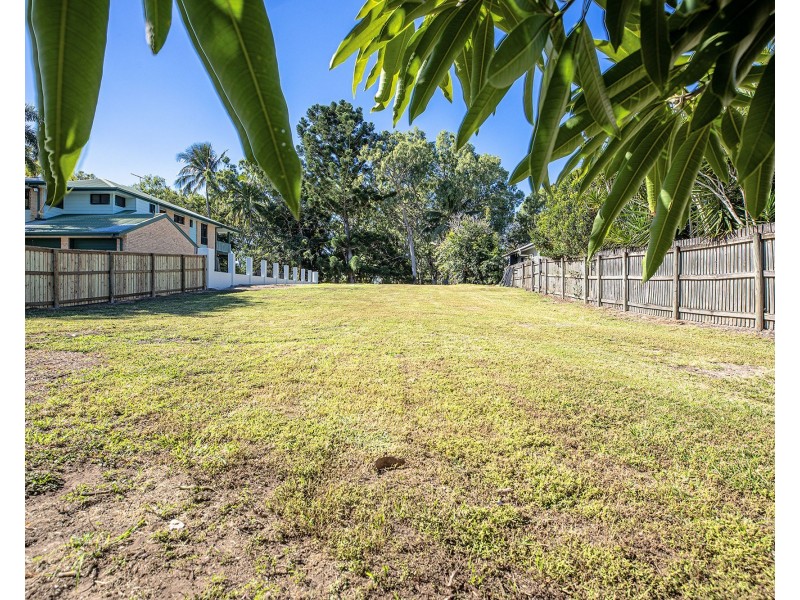 63 Bucasia Esplanade, Bucasia QLD 4750