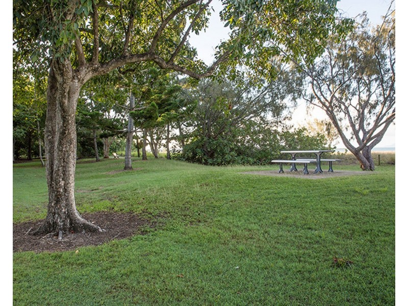 63 Bucasia Esplanade, Bucasia QLD 4750