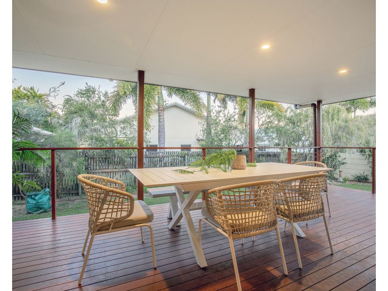 4 Navigator Court, Shoal Point QLD 4750