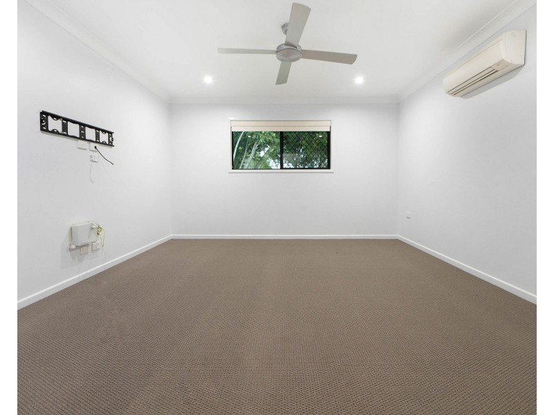 2 Vesta Lane, Ooralea QLD 4740