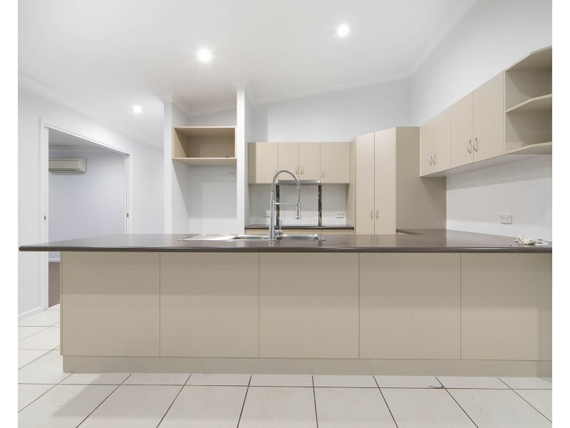 2 Vesta Lane, Ooralea QLD 4740