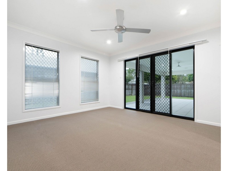 2 Vesta Lane, Ooralea QLD 4740