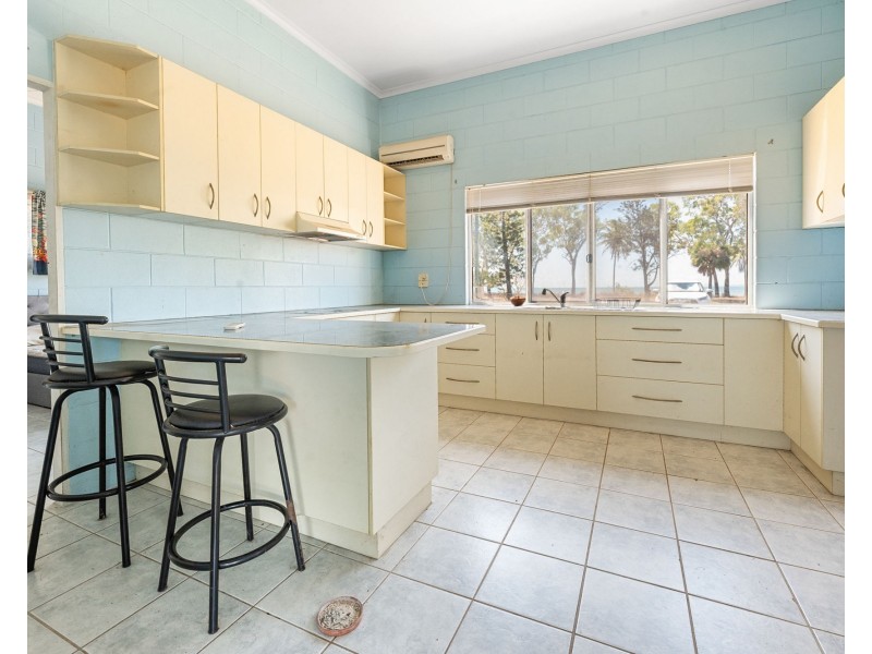 86 Poinciana Avenue, Seaforth QLD 4741