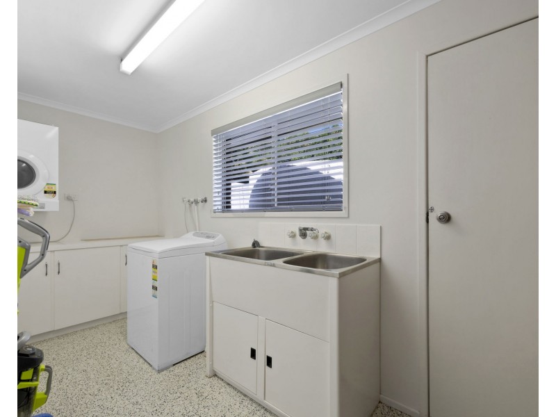 17 Walz Avenue, Mcewens Beach QLD 4740
