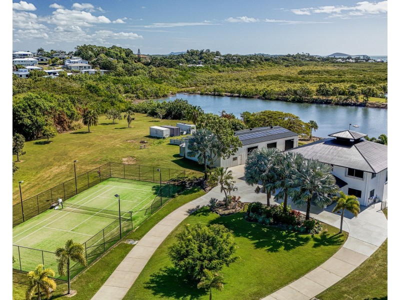 77 Camilleri Street, Dolphin Heads QLD 4740