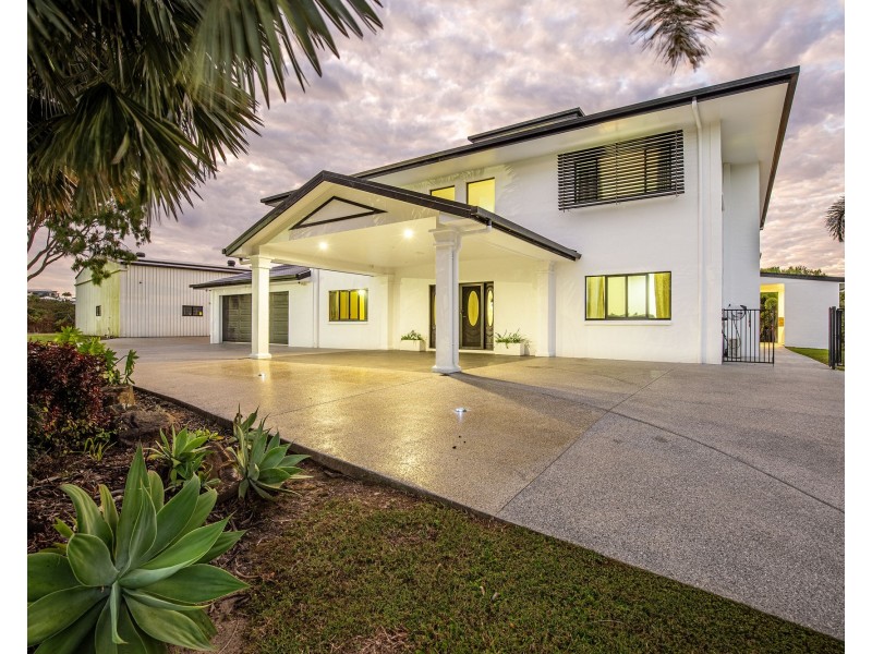 77 Camilleri Street, Dolphin Heads QLD 4740