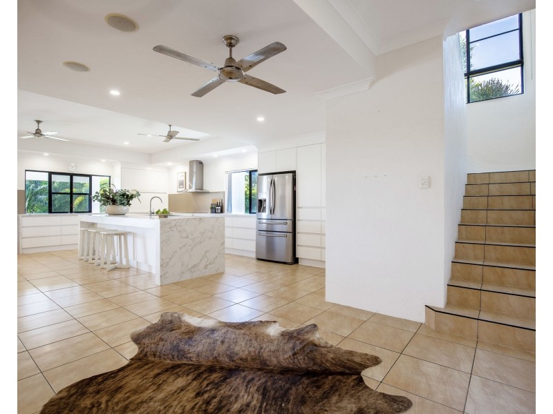 77 Camilleri Street, Dolphin Heads QLD 4740