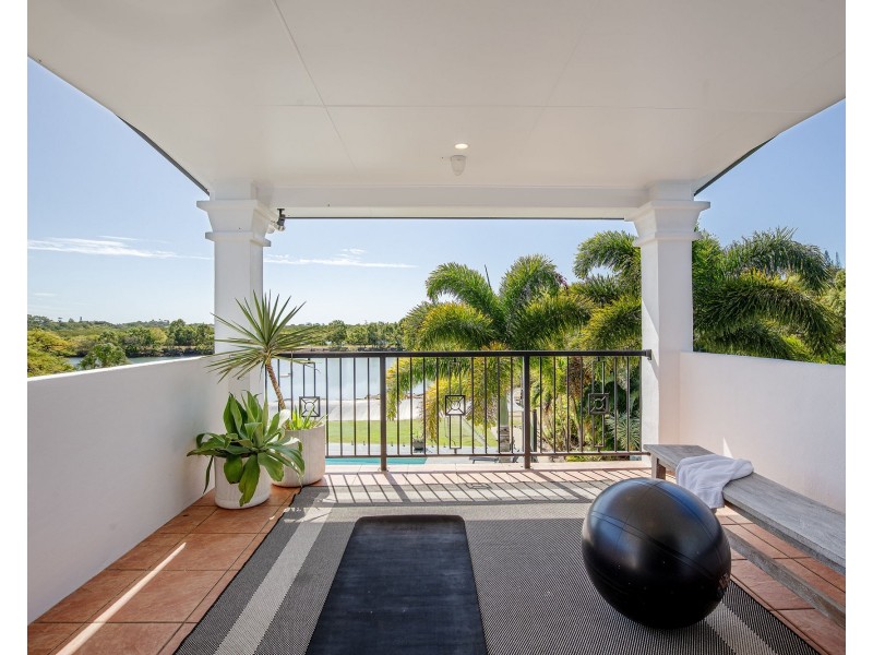 77 Camilleri Street, Dolphin Heads QLD 4740