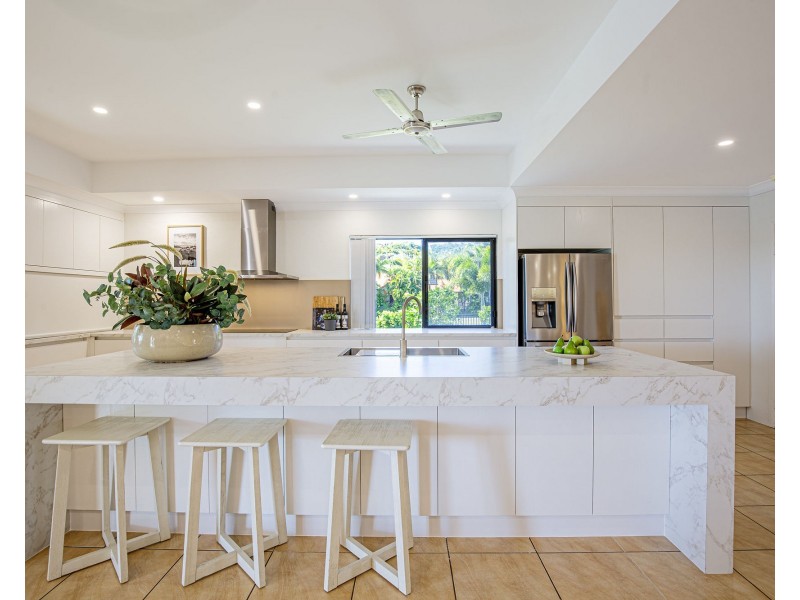 77 Camilleri Street, Dolphin Heads QLD 4740