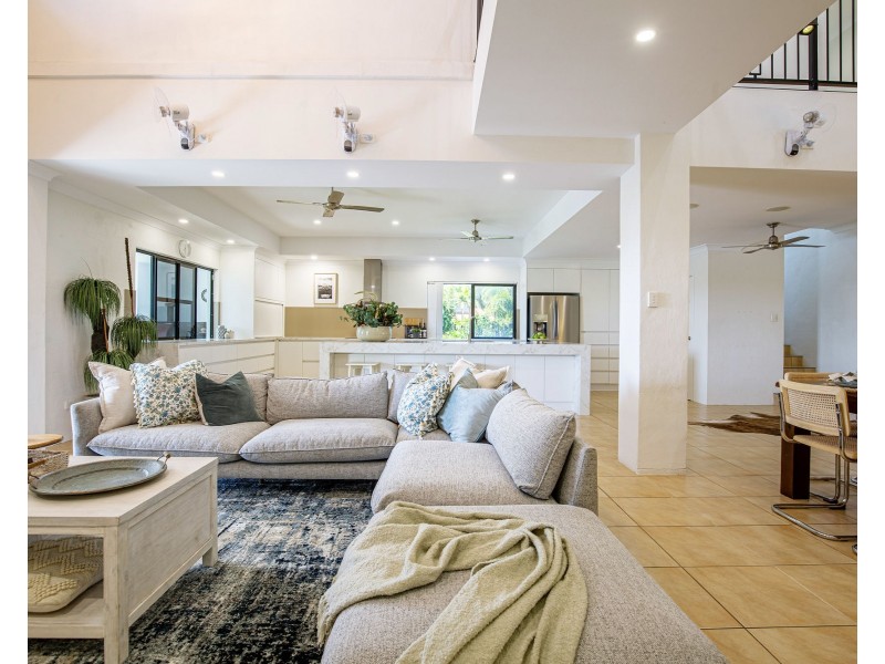 77 Camilleri Street, Dolphin Heads QLD 4740