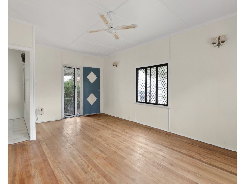 10 Henderson Street, East Mackay QLD 4740