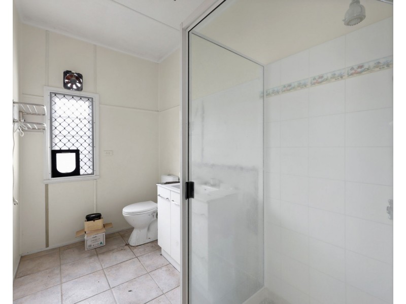 10 Henderson Street, East Mackay QLD 4740
