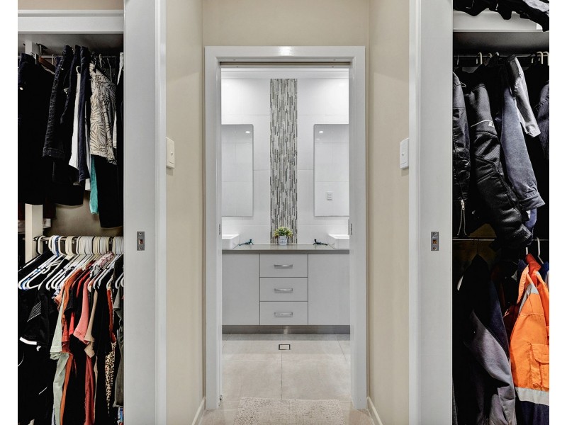 16 Sturt Crescent, Erakala QLD 4740