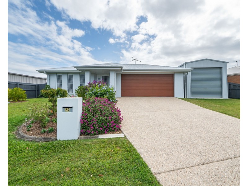 29 Dickens Avenue, Ooralea QLD 4740