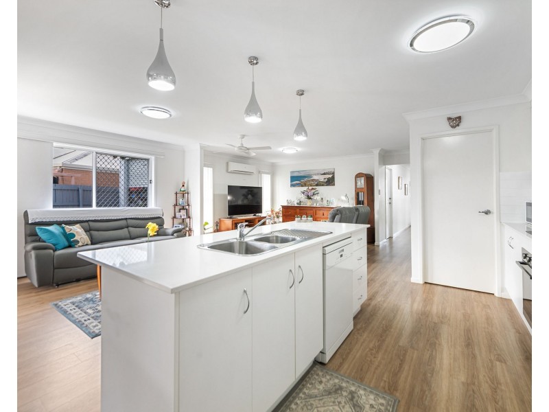 29 Dickens Avenue, Ooralea QLD 4740