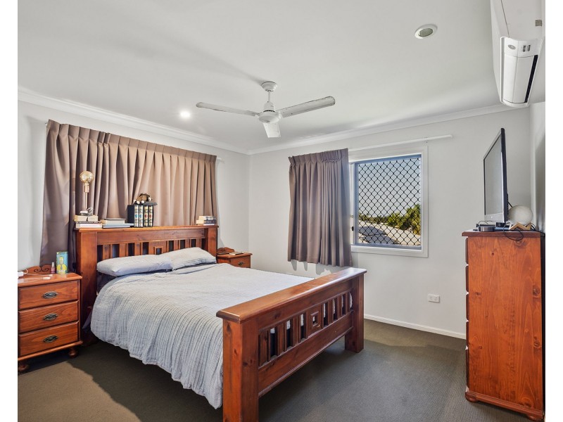 34 Hangan Street, Bucasia QLD 4750