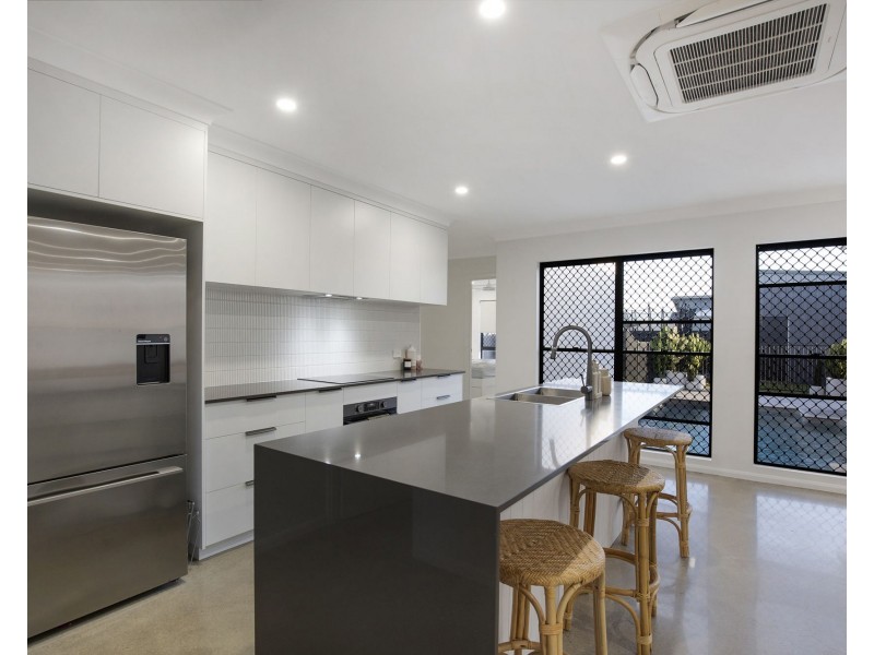 1 Rosalind Vista, Richmond QLD 4740