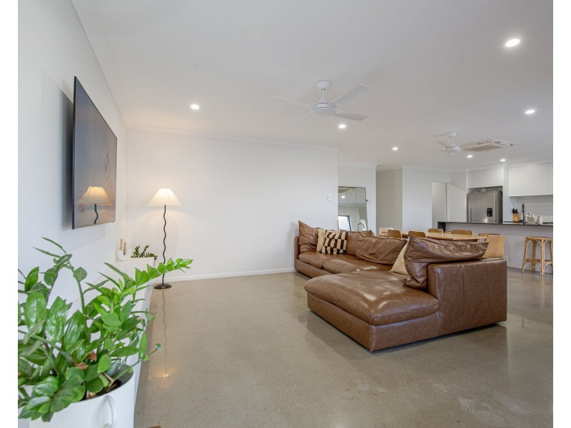 1 Rosalind Vista, Richmond QLD 4740