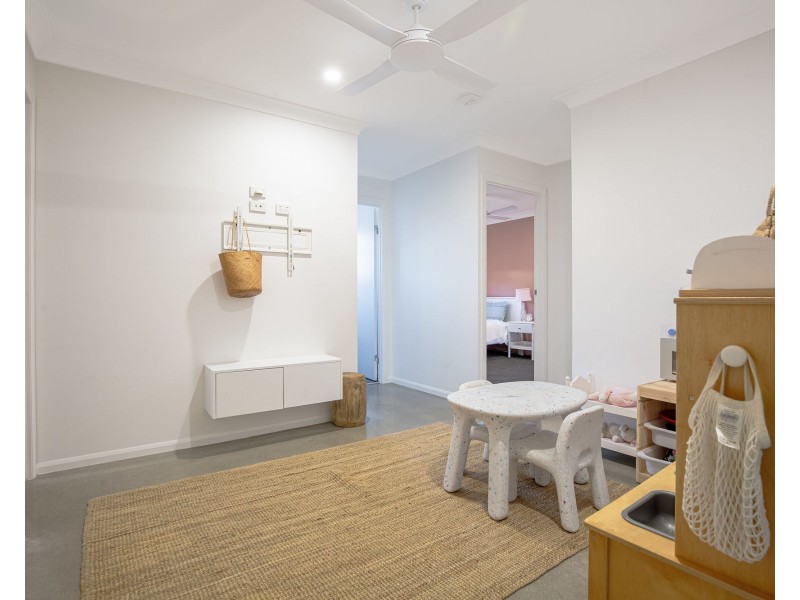 1 Rosalind Vista, Richmond QLD 4740