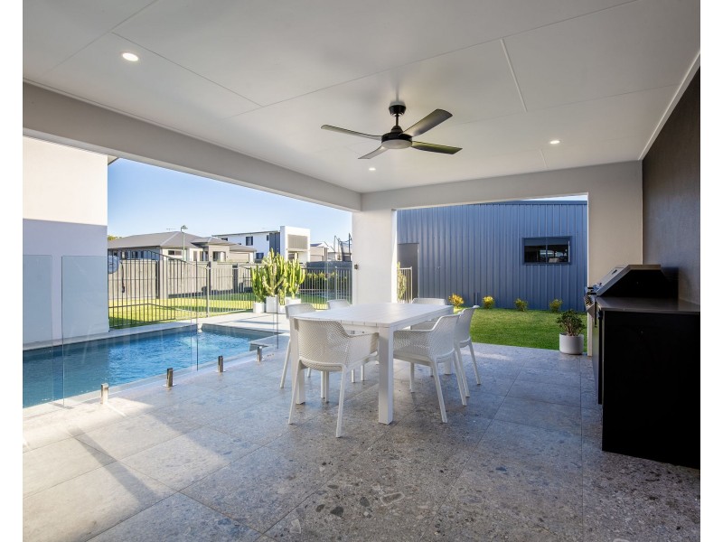 1 Rosalind Vista, Richmond QLD 4740