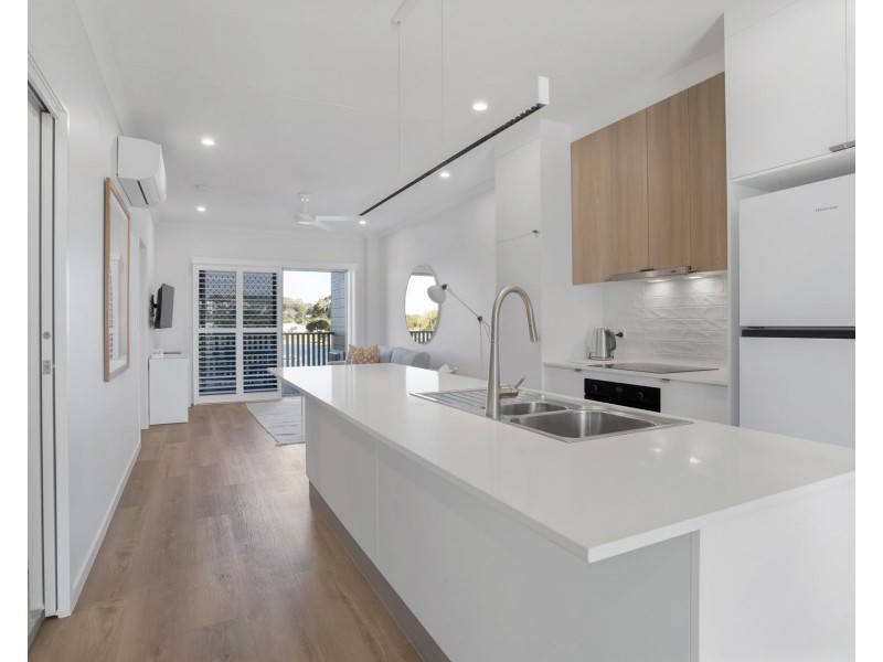 6/10 Michigan Way, Andergrove QLD 4740