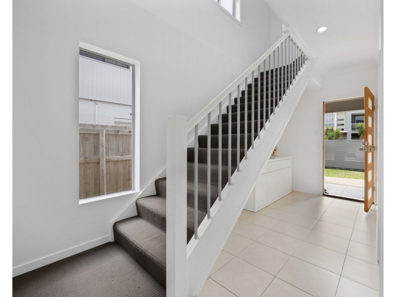 14 Vaucluse Crescent, East Mackay QLD 4740
