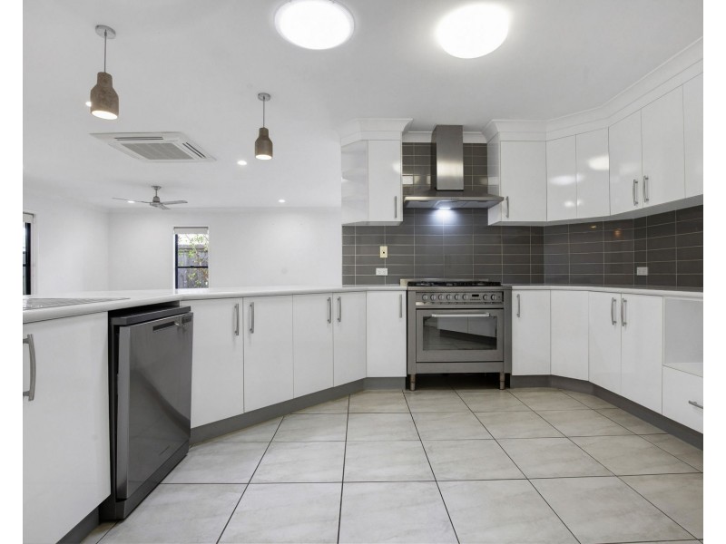 27 Maryvale Circuit, Beaconsfield QLD 4740