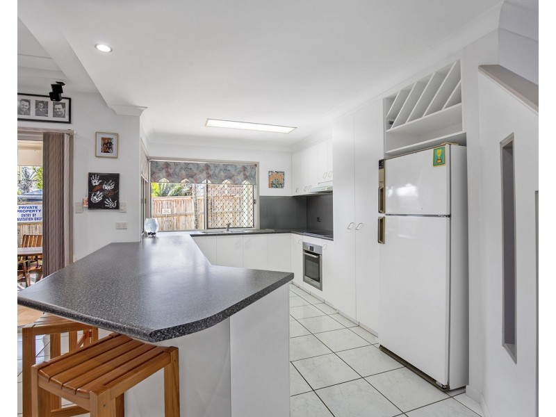 17 Bradman Drive, Glenella QLD 4740