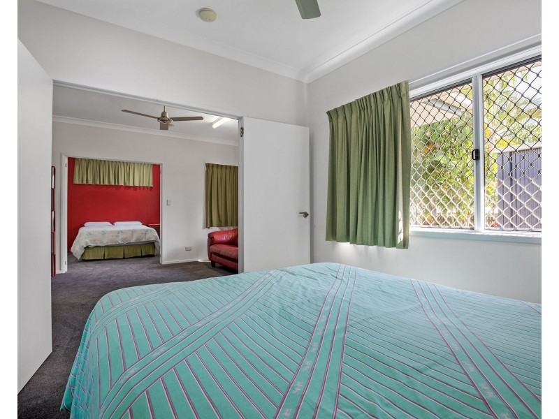 17 Bradman Drive, Glenella QLD 4740
