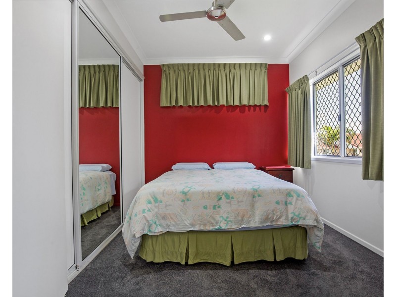 17 Bradman Drive, Glenella QLD 4740