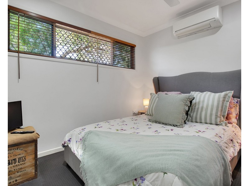 2 Peppertree Crescent, Andergrove QLD 4740