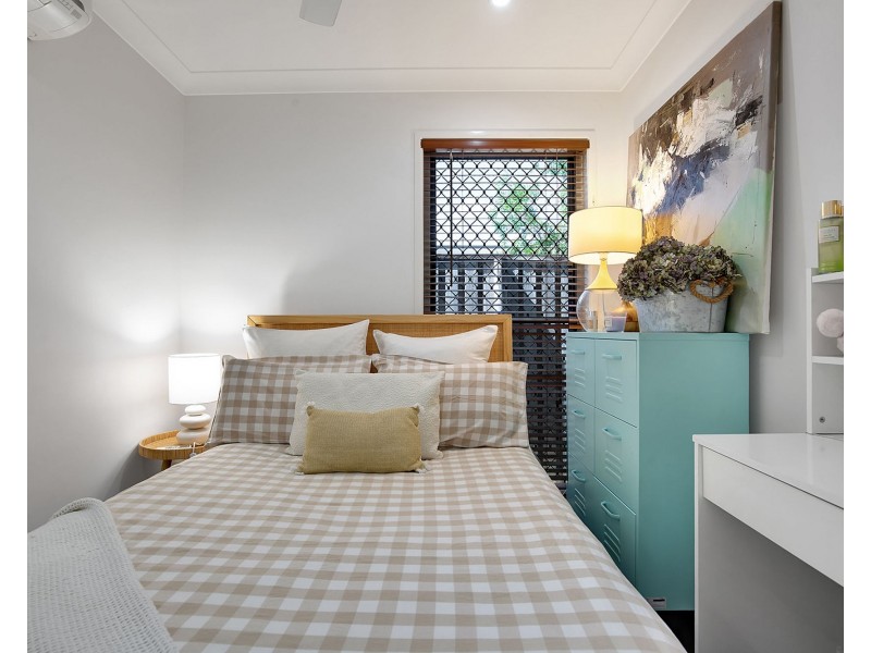 2 Peppertree Crescent, Andergrove QLD 4740