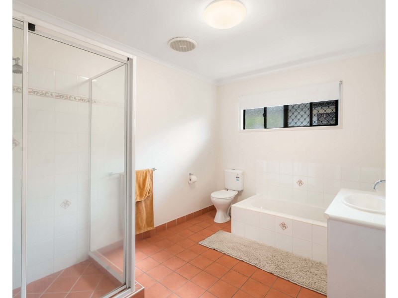 3 Schapers Road, Glenella QLD 4740