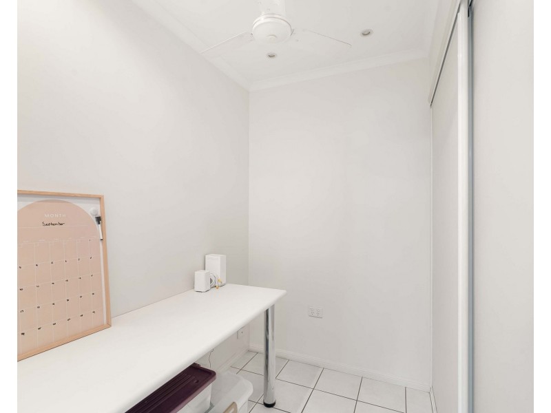 3 Schapers Road, Glenella QLD 4740