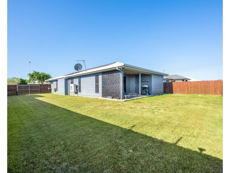 11 Amara Street, Rural View QLD 4740